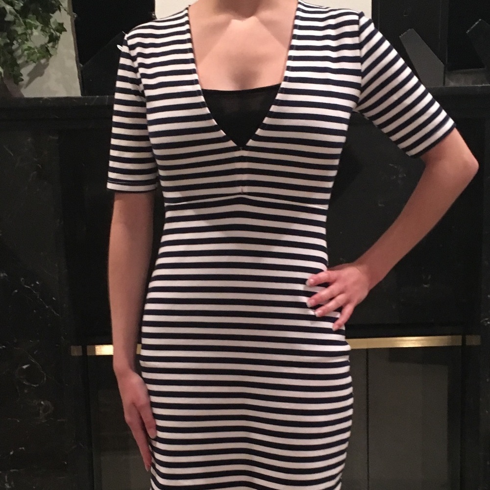 Zara Navy/white deep v neck slim fit dress